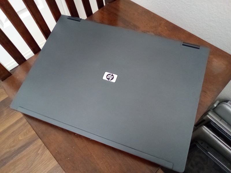 HP Compaq nc8430 [Linux] [Intel T2600] [4 GB DDR2] [120 GB SSD] [DVD Drive] gallery