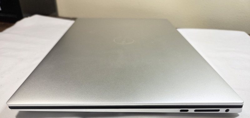 Gaming Laptop Dell XPS 15 9520 15.6" i7-12700H 24GB RAM 512G & 256GB RTX 3050Ti gallery