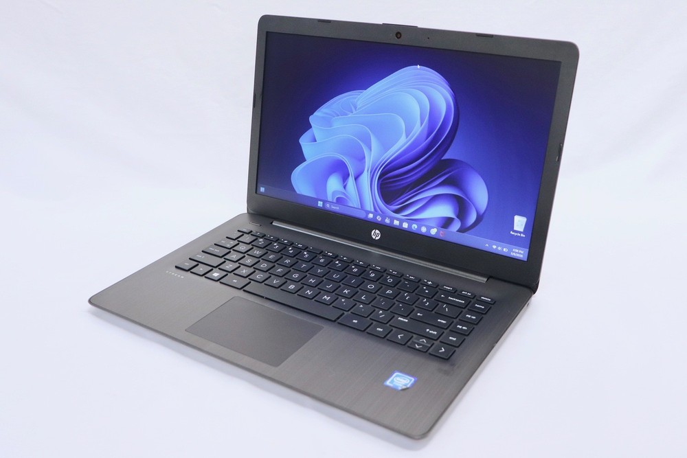 HP Stream 14 Black 4GB 64GB Celeron N4020 14" Win11 S Mode w/Charger