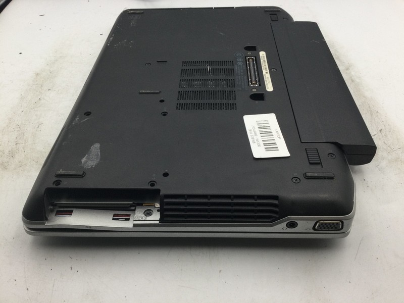 DELL LATITUDE E6320 - FOR PARTS/SYSTEM LOCK- INTEL I5 - 4GB RAM -READ DESC - BB gallery