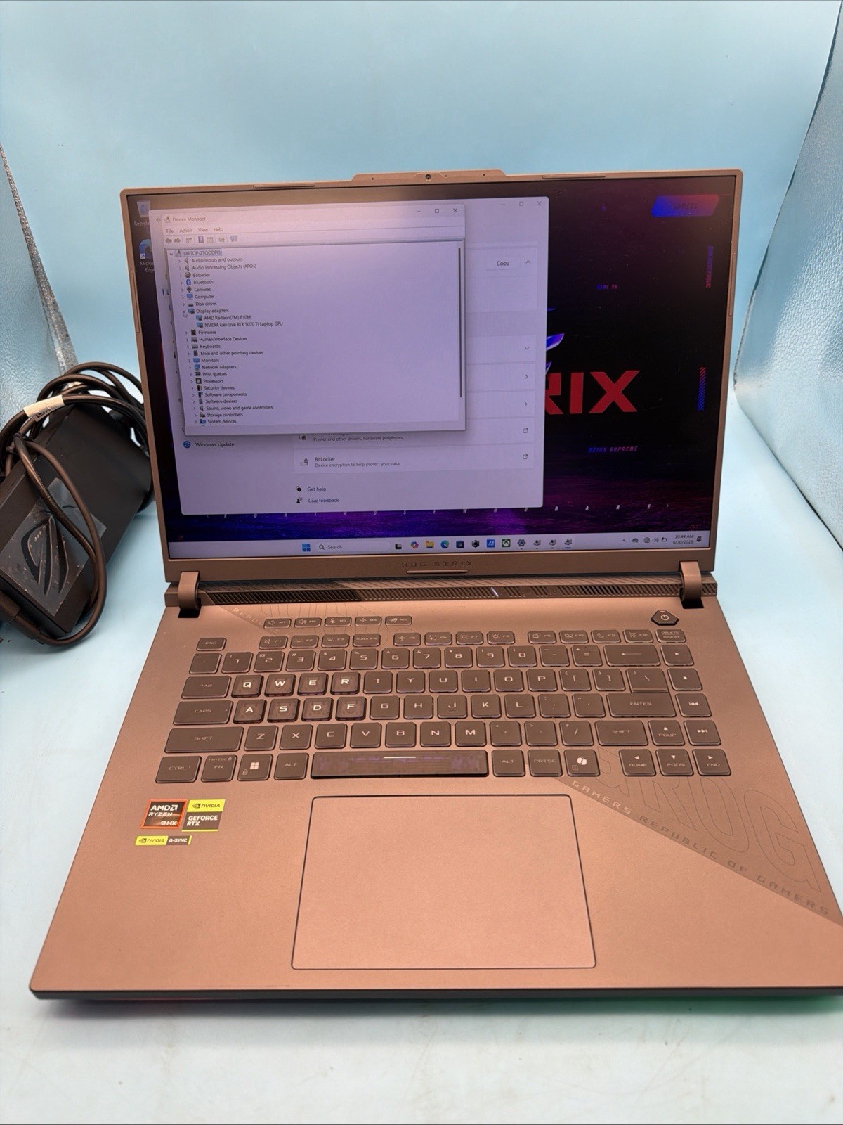ASUS ROG Strix G16 16" FHD 165Hz Laptop AMD Ryzen 9 16GB 1TB SSD RTX 5070 Ti gallery