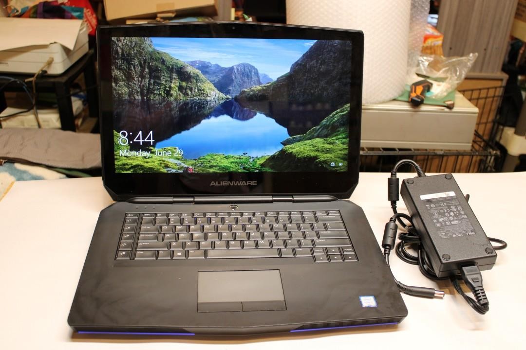Alienware 15 R2 15.6" Gaming Laptop i7 NVIDIA GeForce GTX 970M 1TB 256 SSD 16GB gallery