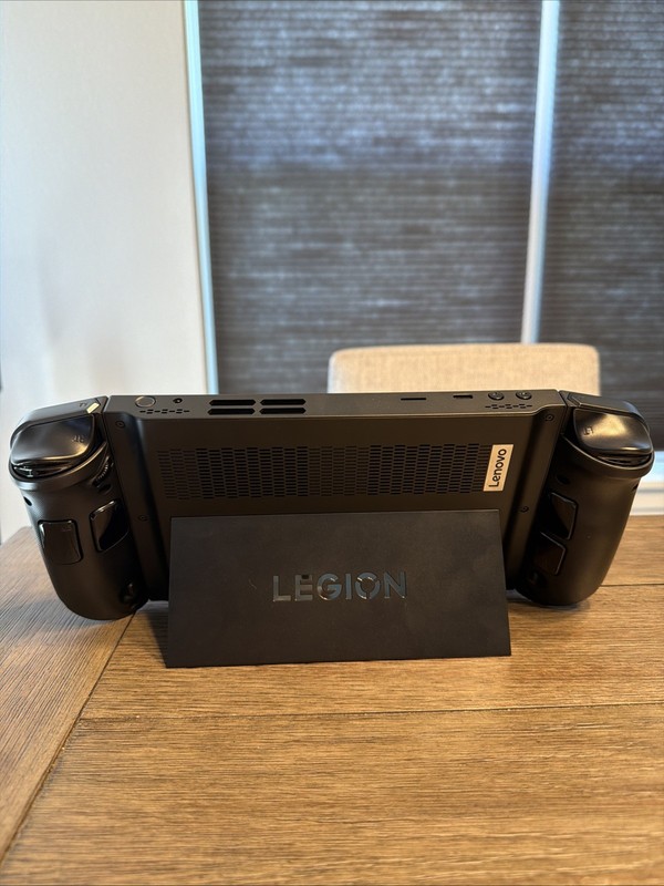 Lenovo Legion Go 8.8 in (1TB SSD, AMD Ryzen Z1 Extreme) Excellent Condition gallery
