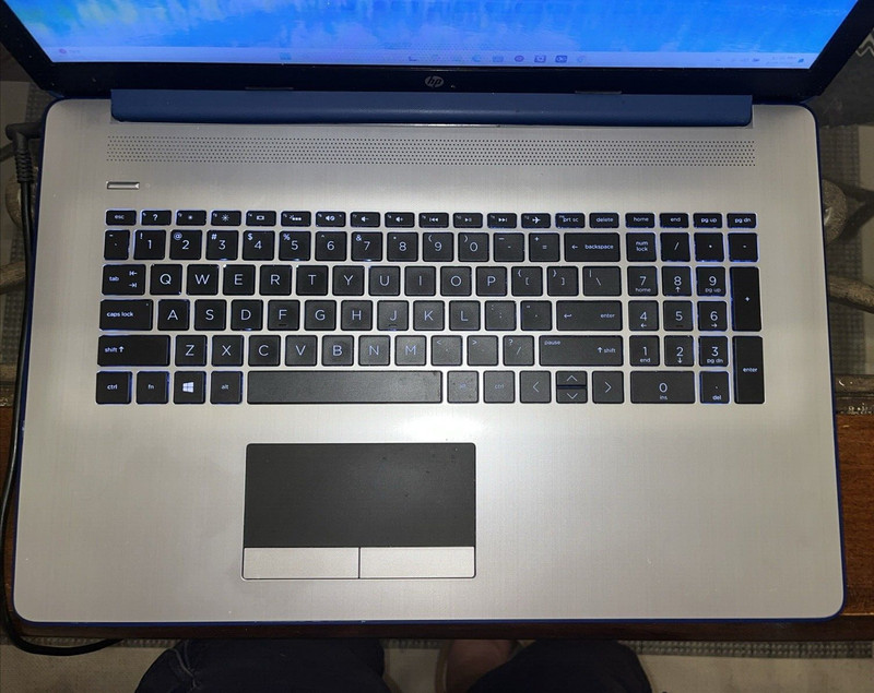 HP 17.3 HD Notebook i3 8145U 1 TB SSD 500 GB HD 8GB HD 8GB RAM 256GB SSD WIN 11 gallery