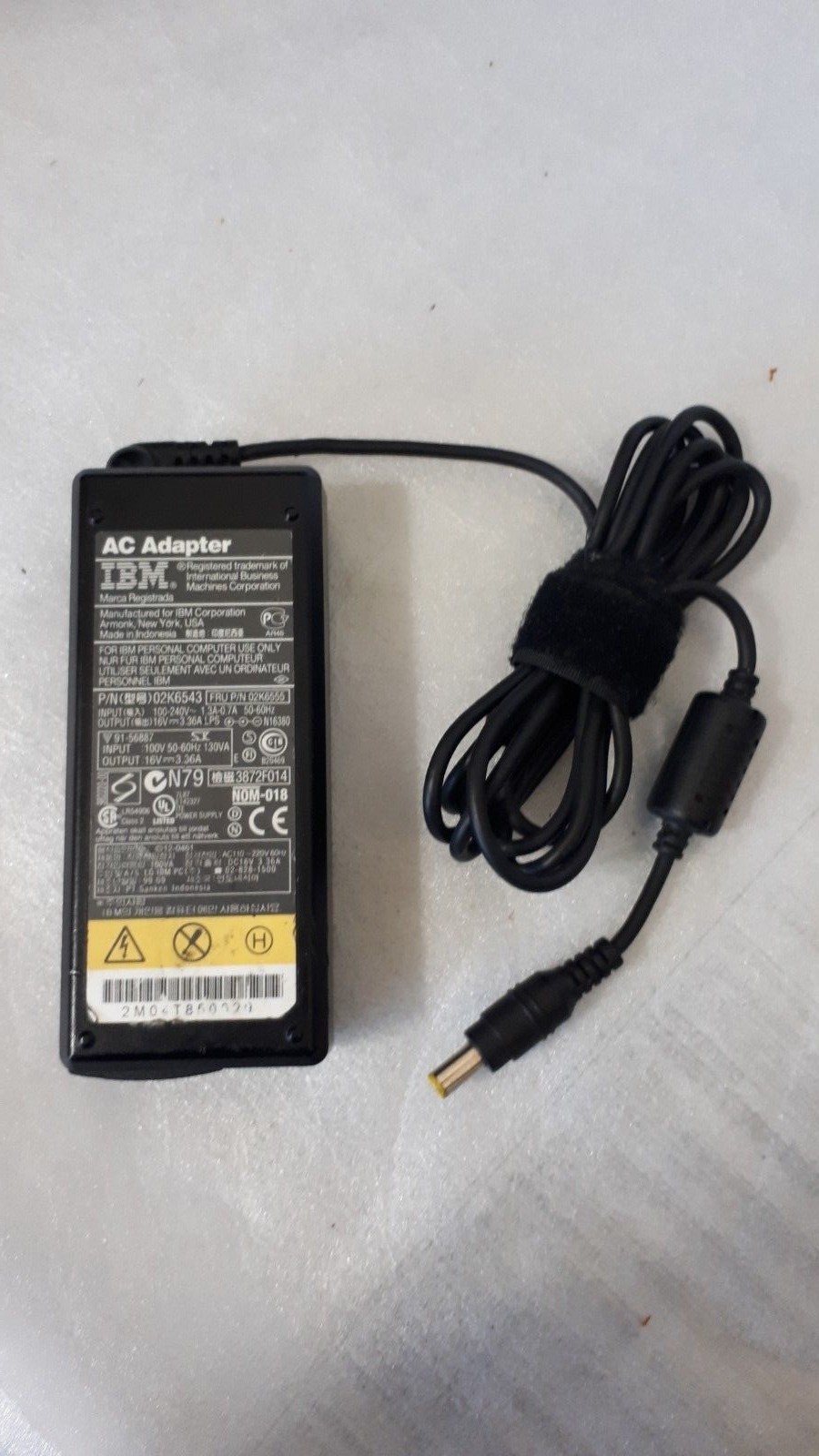 LENOVO INPUT CHARGER100-240V 1.3A OUTPUT16V gallery