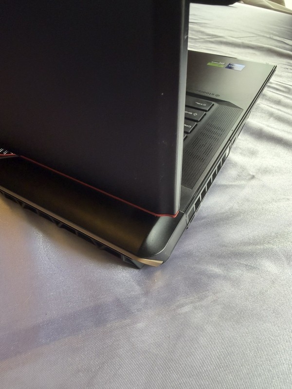 Raider GE78HX 13VG 13th Gen Intel Core i9-13950HX (2.20 GHz) 32GB RAM SSD 2TB gallery