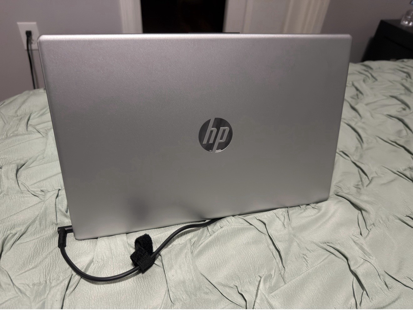 HP 15.6" Full HD Touchscreen Laptop Intel Core i7 16GB 512GB SSD 15-fd0127dx gallery