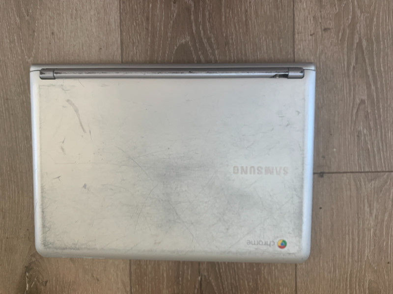 Samsung XE303C12-A01US 11.6" 5 Dual Core 1.70GHz 2GB 16GB Chromebook gallery