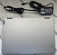 Lenovo Yoga 7 2-in-1 16″ 2K Touch Laptop Ryzen 7 8840HS 16GB RAM 512GB SSD Wty