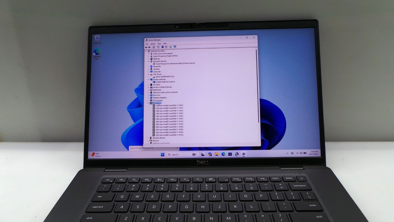 Dell Latitude 7530 | 15.6" | i7-1255U | 16GB 512GB SSD | Win 11 Pro gallery