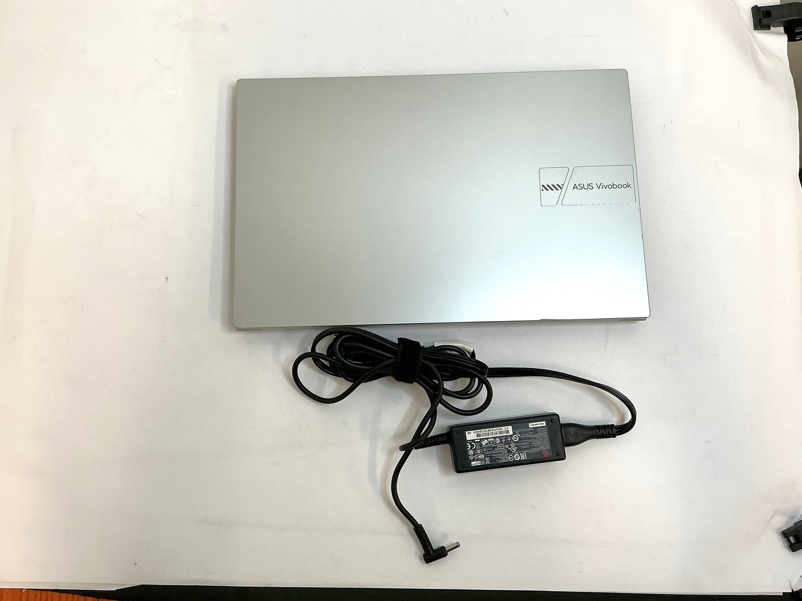 Asus Vivobook 15.6" FHD Touchscreen Laptop Core 5-120U 12GB 512GB - AS IS - 90N gallery
