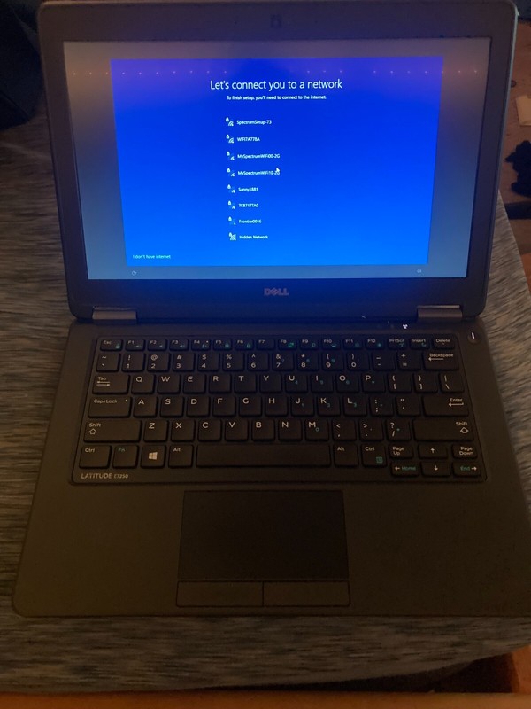 Dell Latitude E7250 12.5" (256GB, Intel Core i7 5th Gen., 2.60GHz, 16GB) Laptop gallery