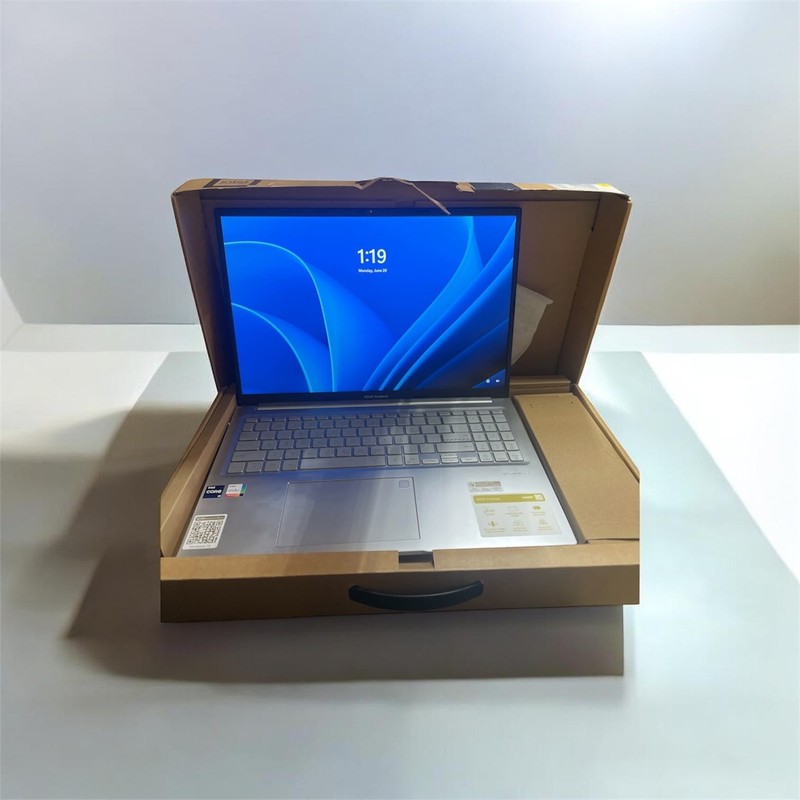 ASUS Vivobook 16 Laptop Intel Core i9-13900H 16GB RAM 1TB SSD Cool Silver gallery
