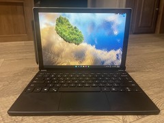 Surface Pro 6 + Accessories *READ* (256GB HDD, Intel Core i5 8th Gen., 8GB)