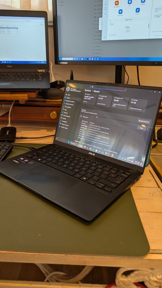 Asus Vivobook s14 OLED Ultra 5 226v 16Ram 500gb SSD (2025) Great Price)