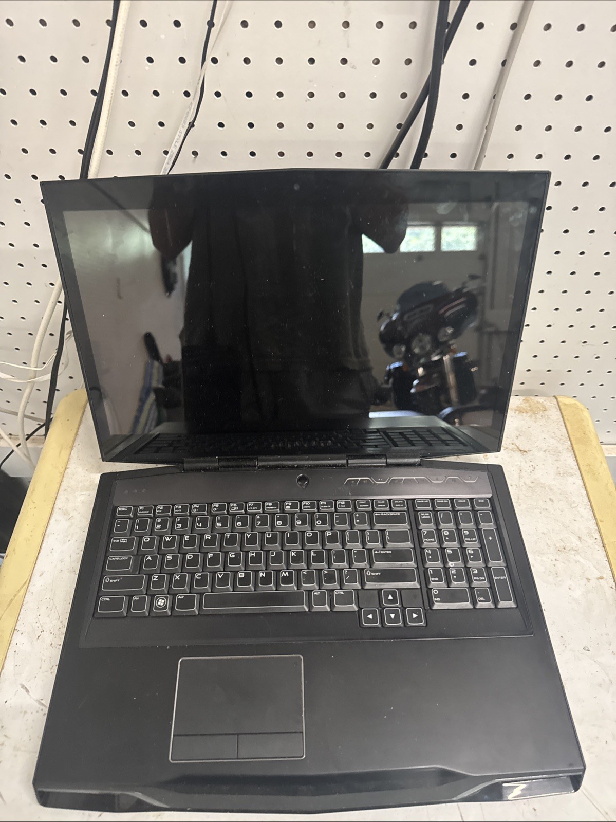 Alienware M17x R3 Gaming Laptop Windows 7 Operating System gallery