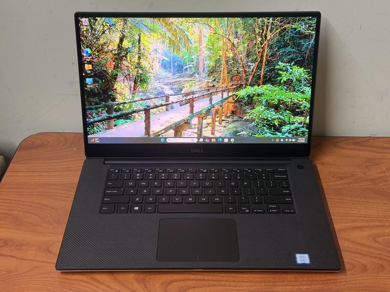Touchscreen Dell XPS 15 7590 | i7-9750H 32GB Ram 512GB SSD| GTX 1650 4K UHD gallery