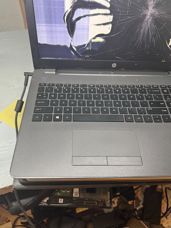 HP 255 G6 Laptop for Parts/Repair #5358 gallery