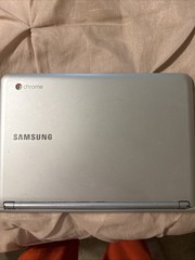 Samsung Chromebook XE303C12 Laptop 11.6″ Display, Intel