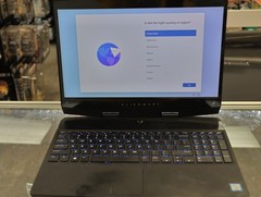 Alienware M15 rtx 2080 Max-Q i7-8750H 16G ram 240hz monitor 2x512GB Toshiba M.2