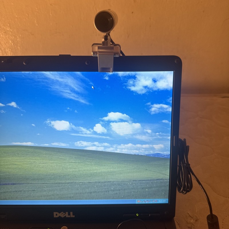 Retro Gaming Laptop Dell Vostro 1000 AMD 1.9GHz 2GB 80GB ATI Radeon Windows XP gallery