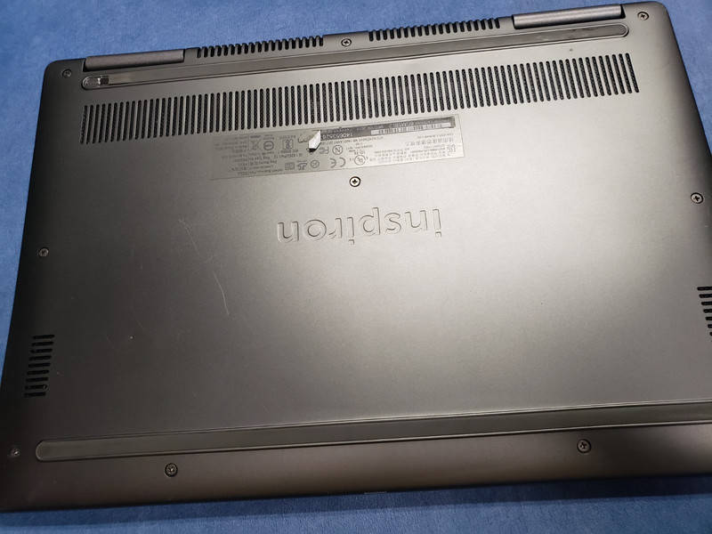 Dell Inspiron 7373 - 13.3" - i5-8250 - 8GB ram - 237GB SSD screen damaged gallery