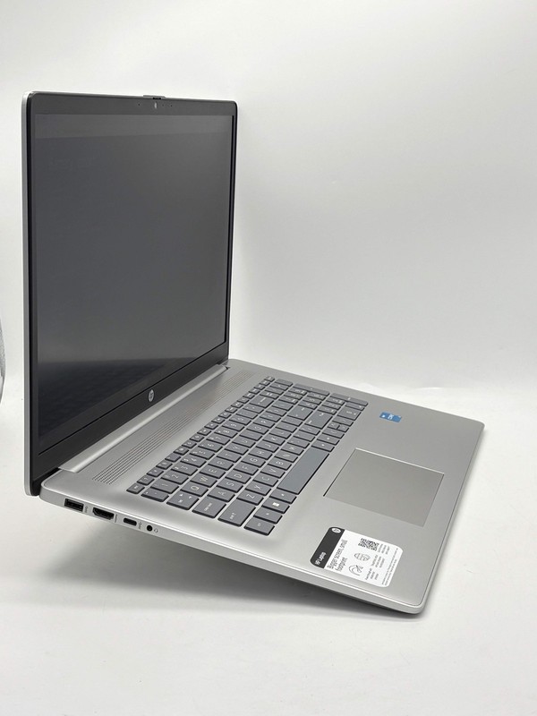 HP 17-cn2283st 17.3" Core i3 12th Gen 8GB 512GB SSD Silver Used gallery