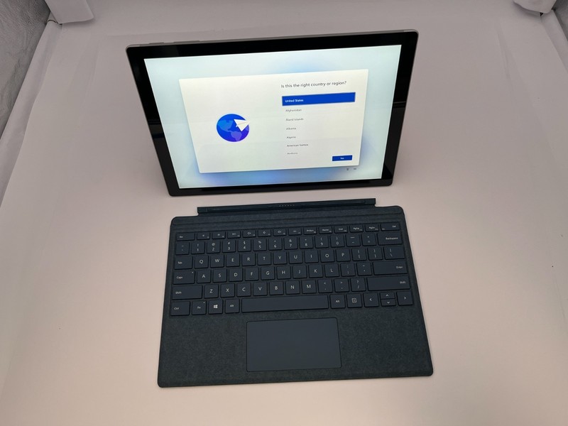 MICROSOFT SURFACE PRO 7 TABLET WITH KEYBOARD i3-1005G1@1.2 GHZ 4GB RAM 128GB NVM gallery