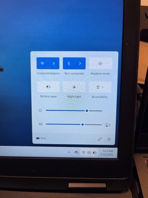 Dell Laptop Dual Boot Linux Mint/Windows 10 Pro, 8GB Ram, 256GB SSD, DVD, HDMI gallery