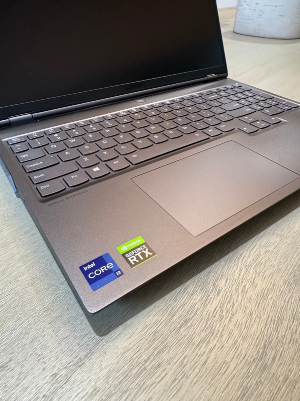 Lenovo Legion 7i Gray 165Hz QHD+ i9-11980HK 2.60GHz 32GB 2TB SSD RTX 3080 16GB gallery