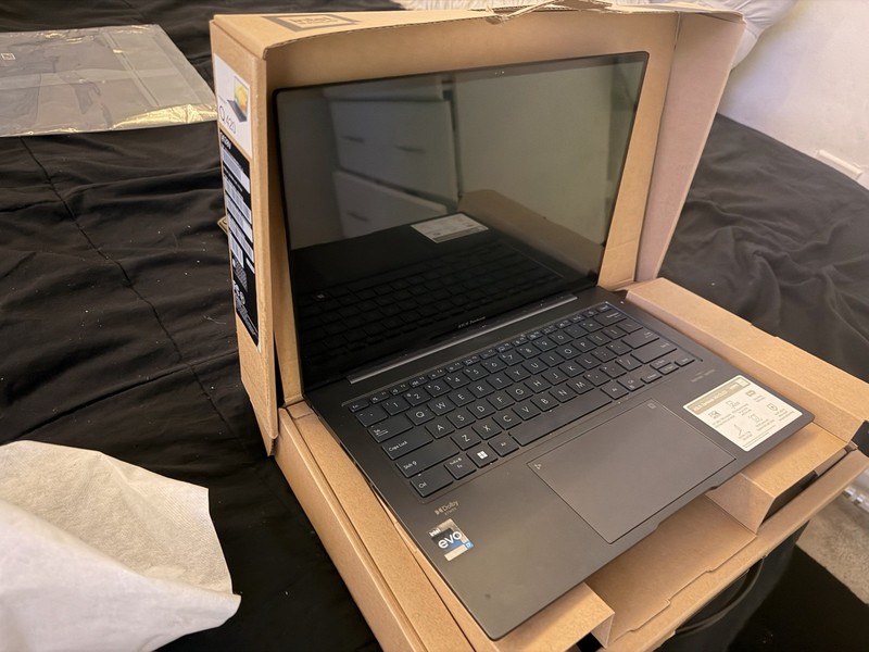 • ASUS Zenbook 14.5”. OLED Touch gallery