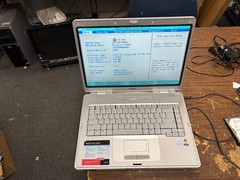 Compaq Presario V5000 15.4″ Intel Celeron M 1.46GHz 512MB RAM No HDD No OS
