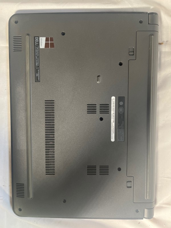 Dell Latitude 3340 i3-4030U 4GB 128GB SSD 13.3" gallery