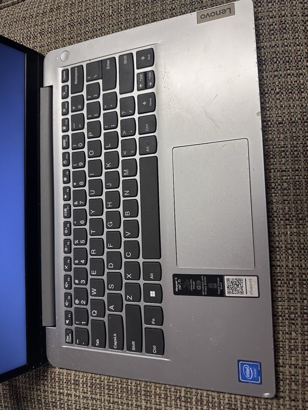 Lenovo IdeaPad 1 14IGL7 14" Celeron N4020 1.1GHz 4GB RAM 64GB SSD gallery