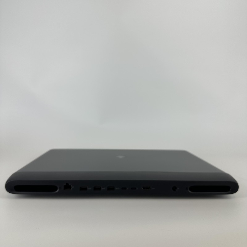 Dell Alienware 18 Area-51 144Hz QHD+ 2.7 GHz Ultra 9 275HX 64GB 2TB SSD RTX 5080 gallery