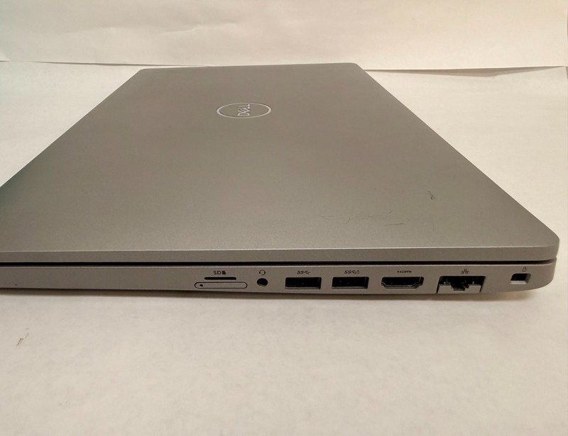Dell Latitude 5510 15.6" i7-10610U 8GB 256GB NVMe SSD Windows 11 Pro gallery