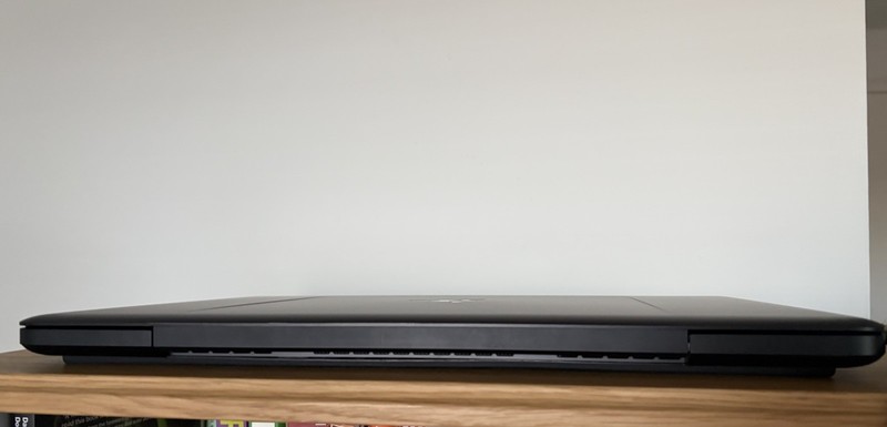 Razer Blade Pro - i7-7820HK, NVIDIA GTX 1080, 32GB RAM 1TB SSD - No Battery gallery