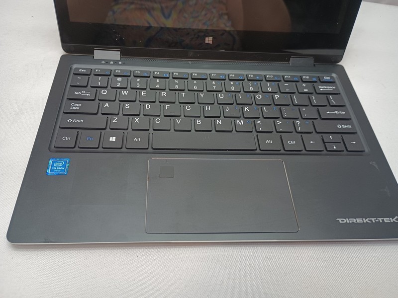 Direkt-Tek DTLAP Y116-2 Laptop Touchscreenparts Or Repair Only Broken Screen gallery