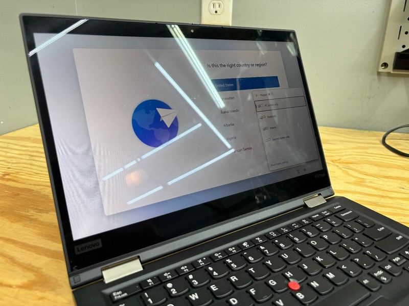 Lenovo ThinkPad X13 Yoga Gen 1 2-in-1 Touch i5-10310U 8GB 256GB SSD Pen Win11 gallery