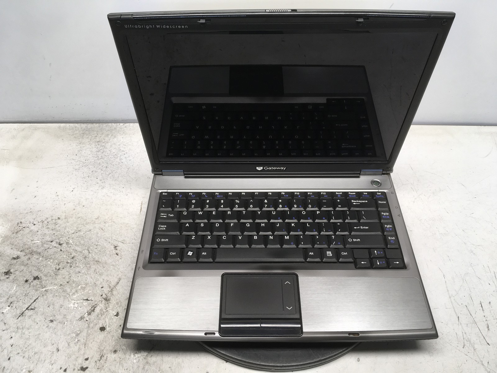 Gateway W340UI Intel Celeron M 530 1 GB NO HDD No Batt gallery