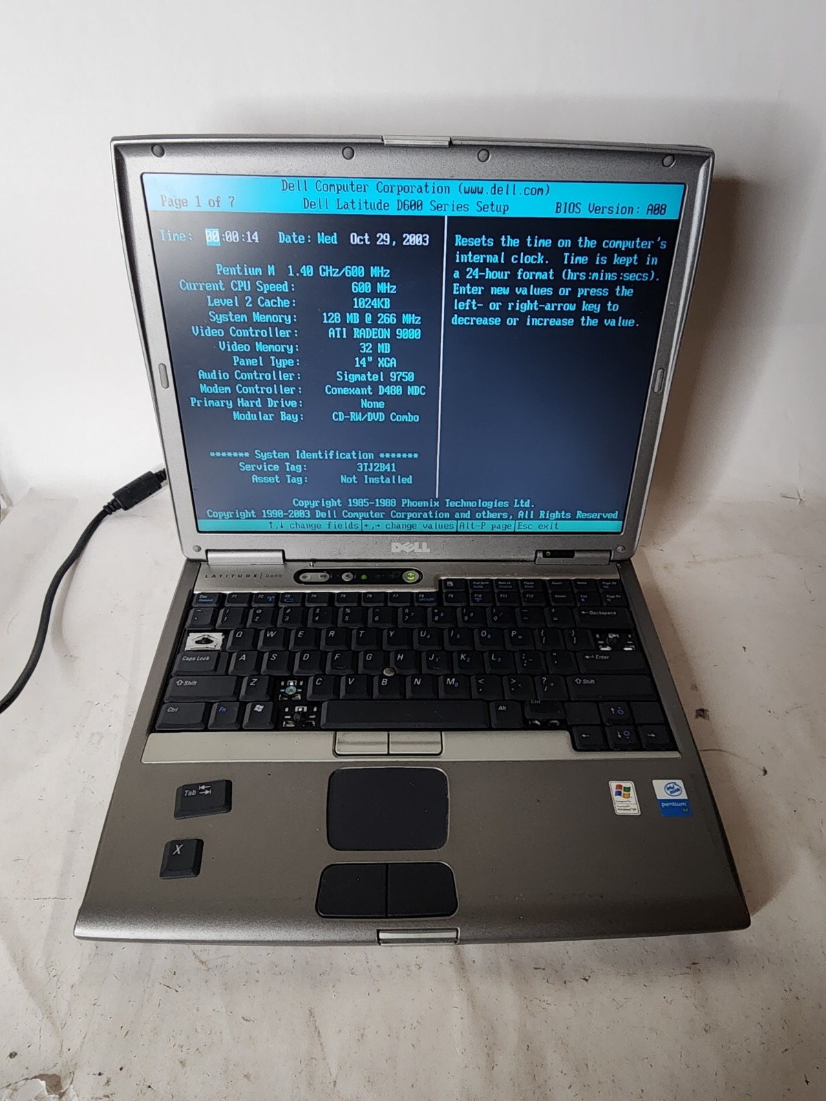 Dell Latitude D600 Pentium M 1.40GHz, No Hdd No Ram gallery