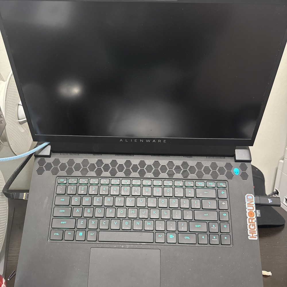 Alienware m17 R5 AMD Ryzen 9 RTX 3070 Ti 16GB RAM 1TB SSD – Stellar Condition
