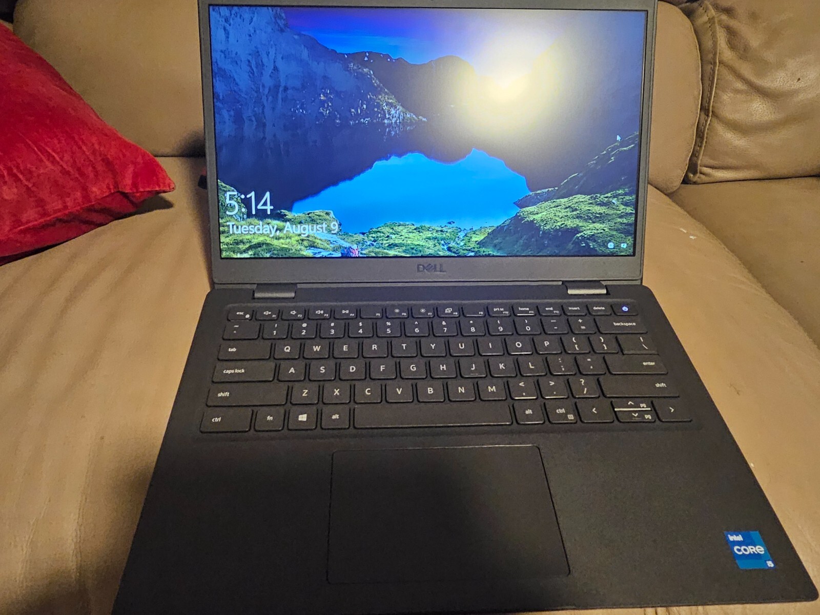 Dell Latitude 3420 14'' (256GB SSD Intel Core i5-1135G7 2.4GHz 8GB RAM) Laptop - gallery