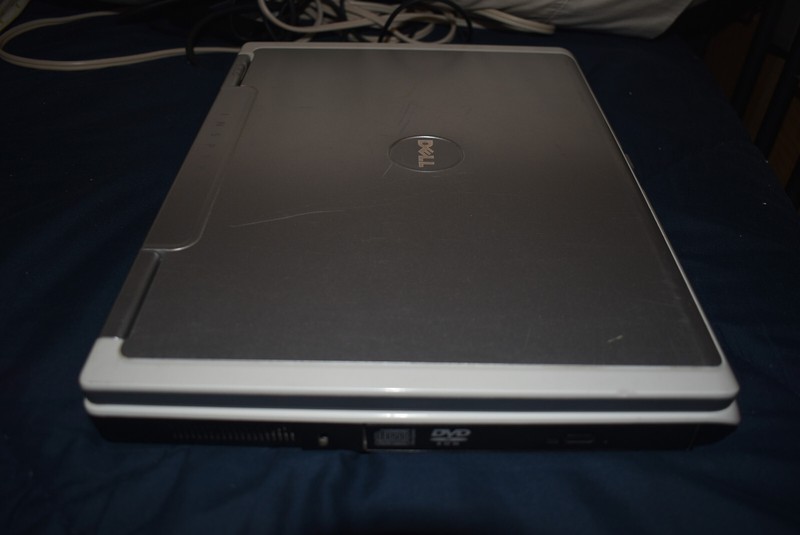 Dell Inspiron 1501 Laptop Mobile AMD Sempron 3500+ 1GB Ram 60GB HDD Windows XP gallery