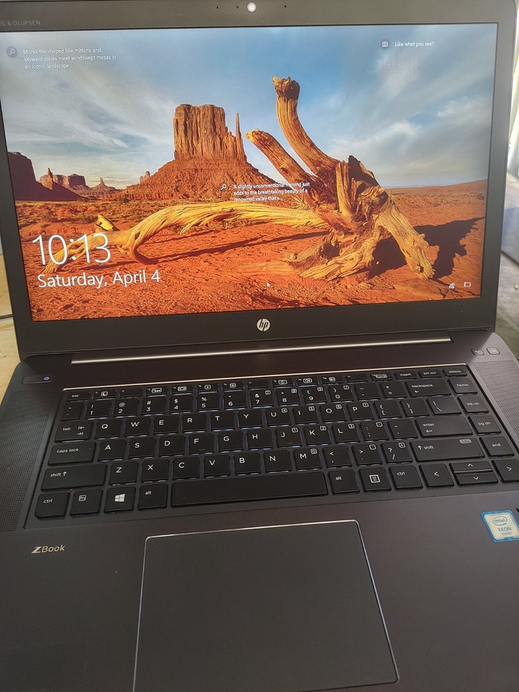 HP ZBook Studio G3 Intel Xeon E3-1505M v5 @ 2.80GHz,8GB RAM , 256GB SSD, WIN 10