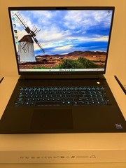 Alienware M18 R2 Gaming Laptop 18″, Intel I9-14900HX, 1TB, RTX 4070 8GB, 32GB