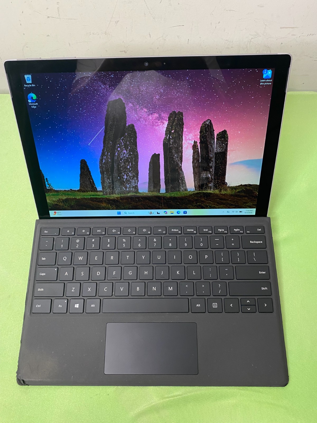 Microsoft SURFACE PRO 12" Intel i7-7660U 8GB 256GB NVMe, Windows 11 Pro gallery