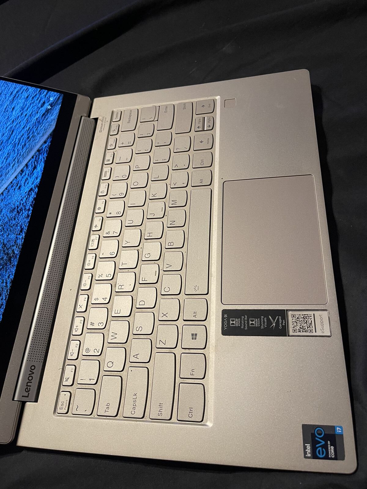 Lenovo Yoga 9i 14" (512GB SSD, Intel Core i7 12th Gen., 3.40 GHz, 16 GB) Laptop gallery