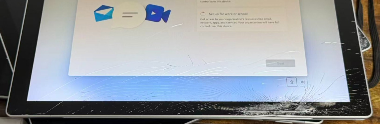 Microsoft Surface Pro 7+ 1960 /Cracked Screen③ gallery