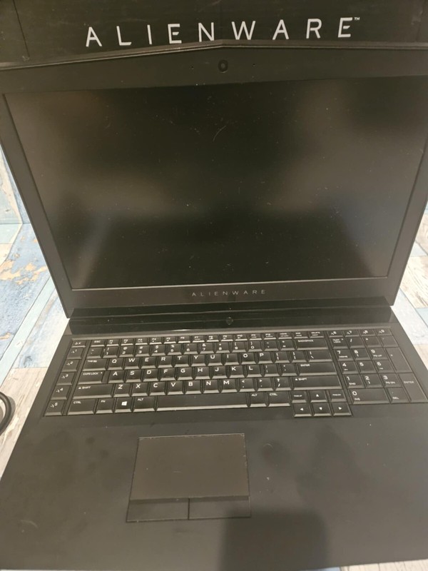 Alienware 17 R4 17.3" Intel I7-7820HK, 32GB RAM, 1TB +256GB, New Battery gallery